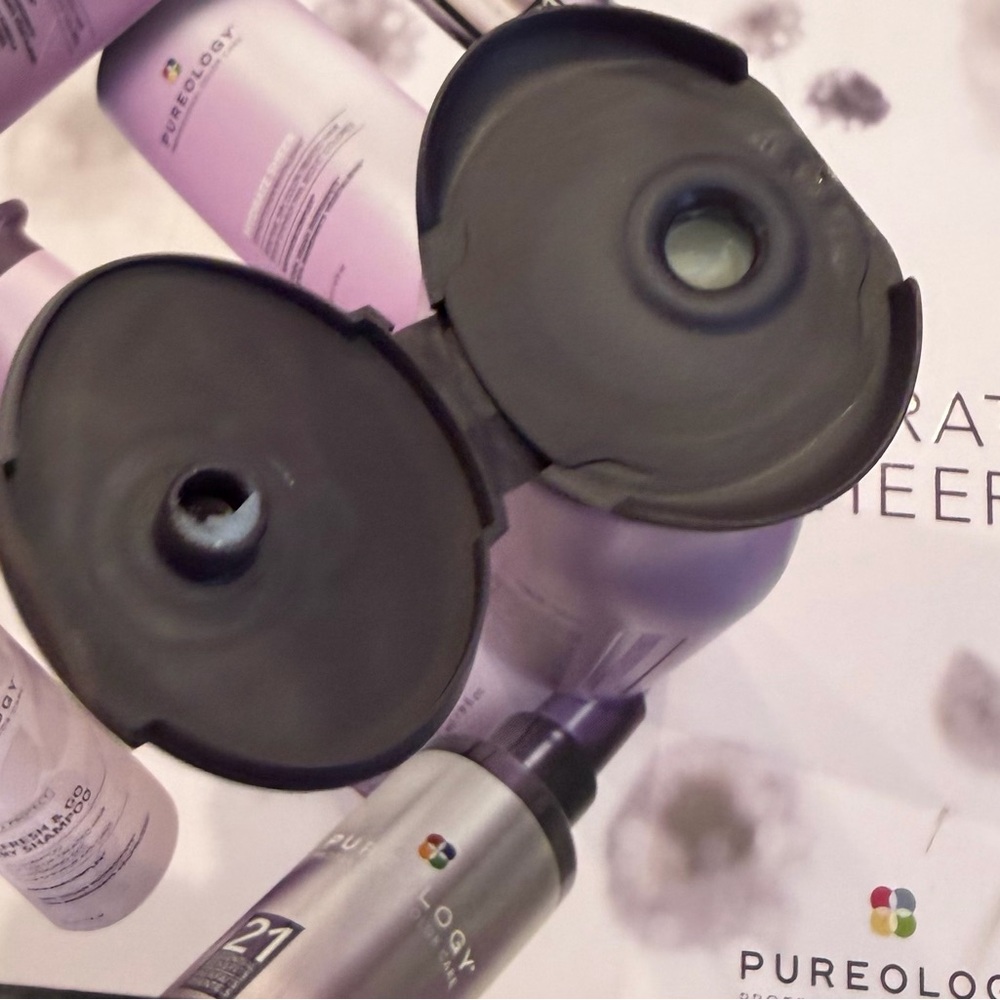 NEW | Pureology Hydrate Sheer Conditioner | 9 Fl Oz | Full Size - Picture 3 of 3